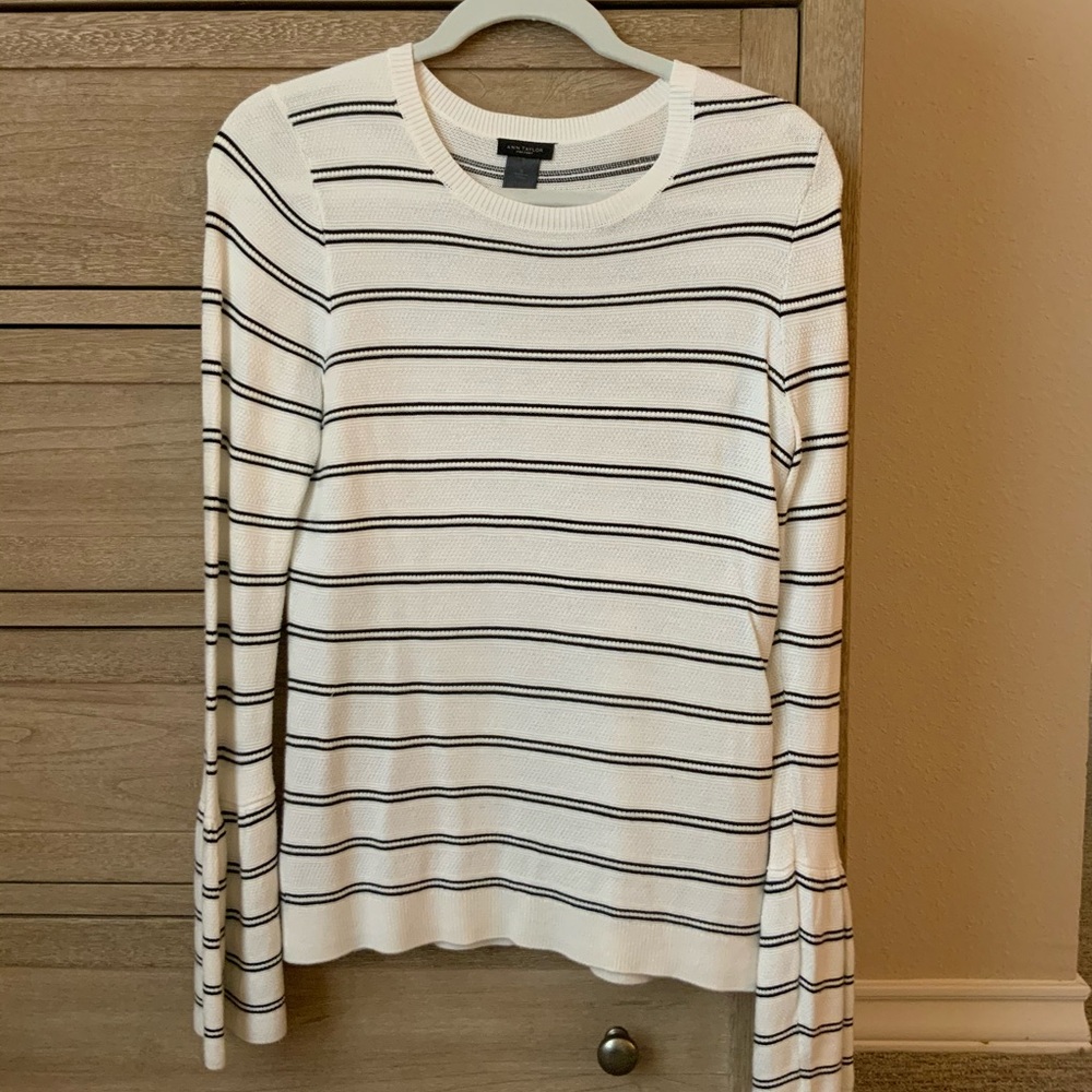 Ann Taylor Balloon Sleeve Blouse